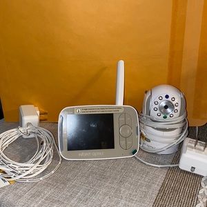Infant optics baby monitor with charger